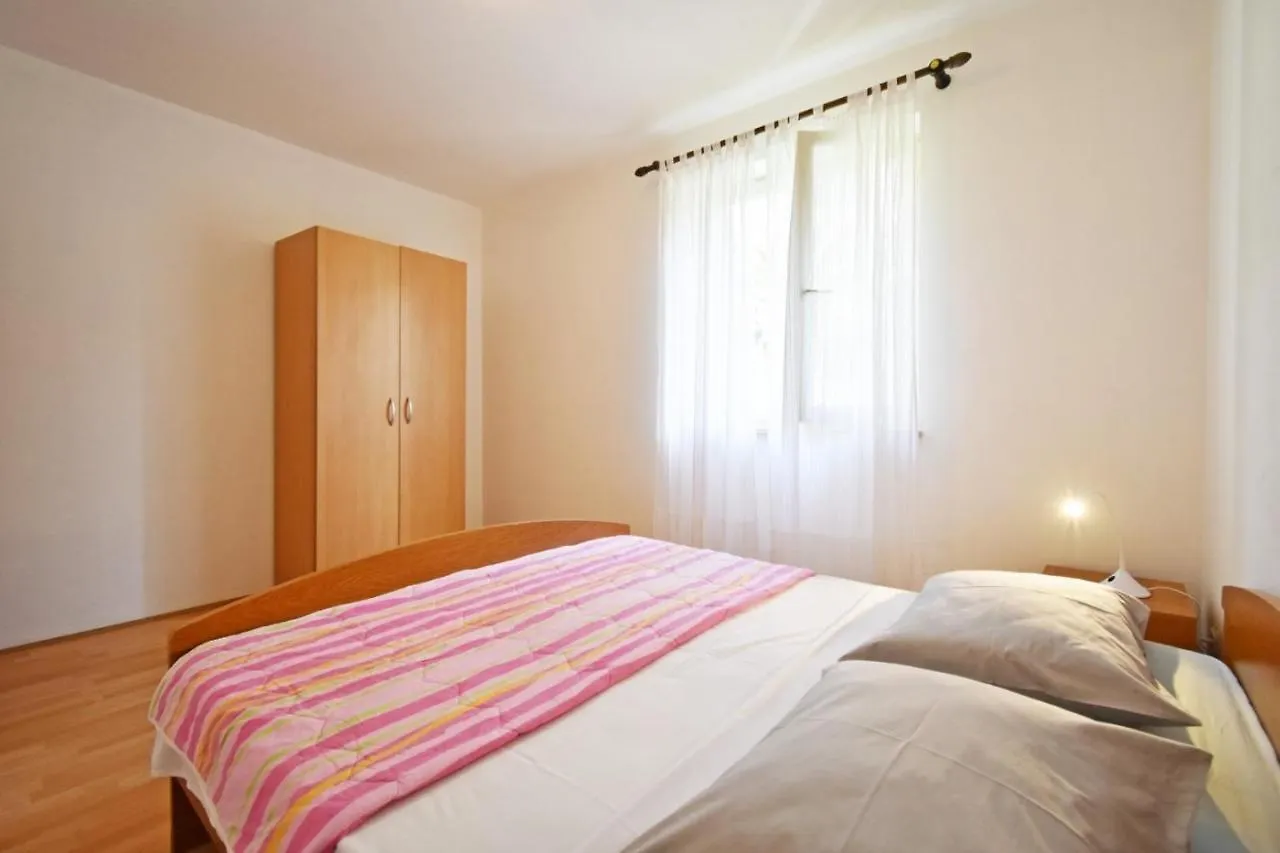 Apartments With Wifi Rabac, Labin - 17739  라벡